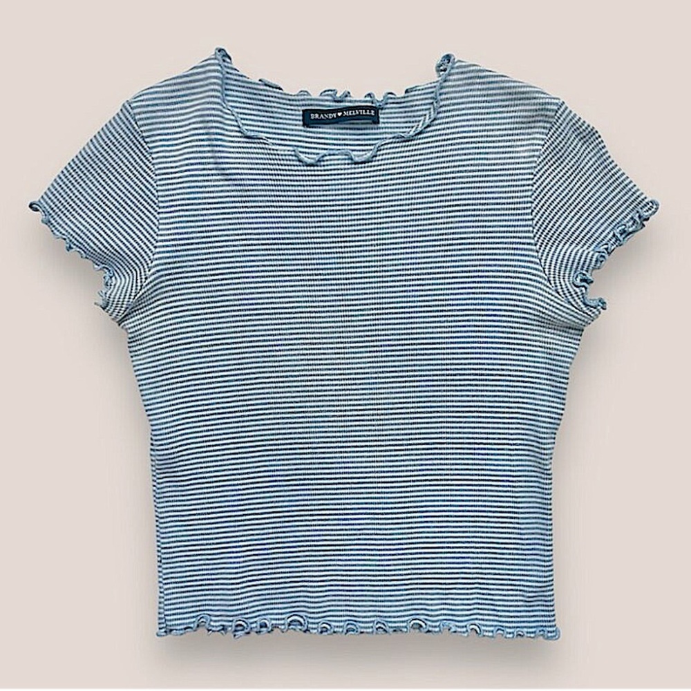 Brandy Melville Scallop Ribbed Top